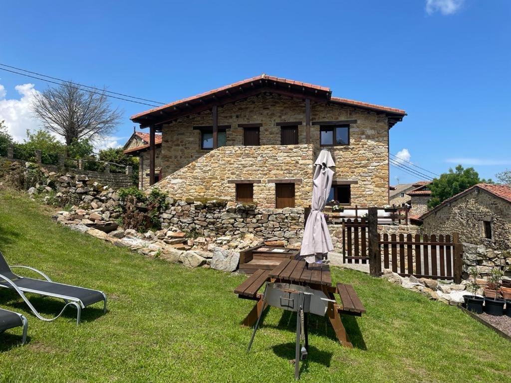 Apartamentos Los Tojos Colsa Dış mekan fotoğraf